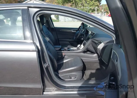 2015 Ford Fusion Se z USA, uszkodzony, nr VIN 3FA6P0HD3FR191389